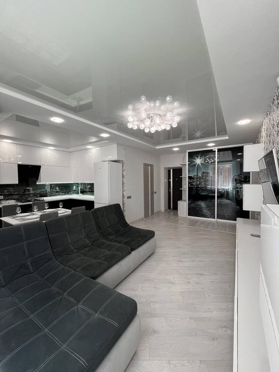 люкс 2-к у центрі - мережа Helen Apartment Poltava